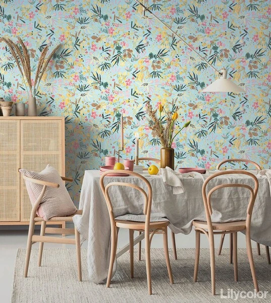 大人かわいい柄入り壁紙