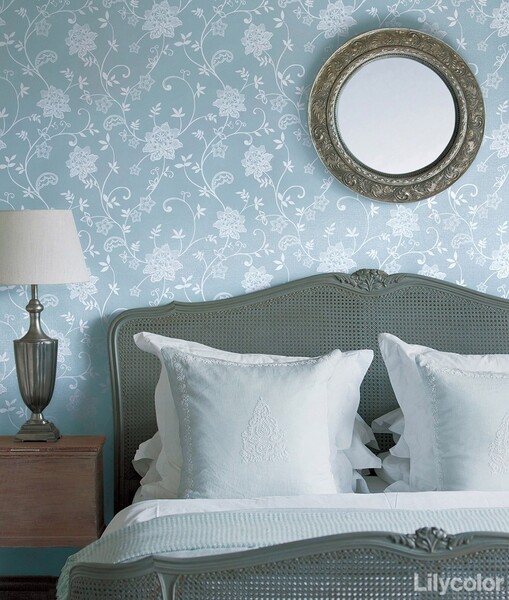 高級感のあるクラシカルデザイン壁紙