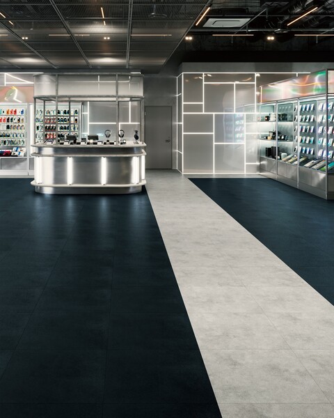 ロイヤルストーン・ミラージュ　ニュートンブラック