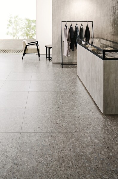 ロイヤルストーン・モア　イタリアンチェッポ