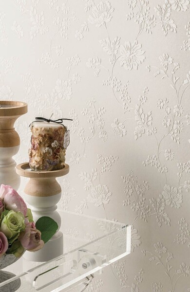 大人カラーの花柄壁紙